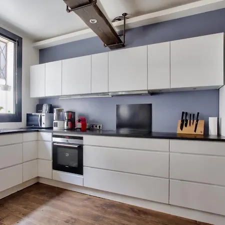Spacious Of 100 M In Souplex דירה