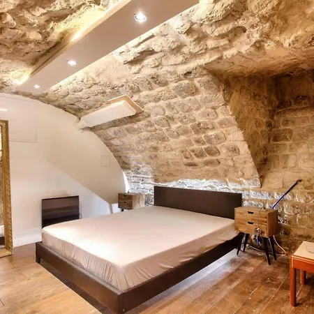 Spacious Of 100 M In Souplex